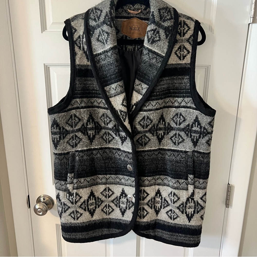 VINTAGE Woolrich women’s wool vest black/gray Southwestern Made in USA Large